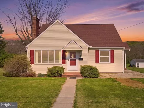 313 S 1st St, Mcconnellsburg, PA 17233