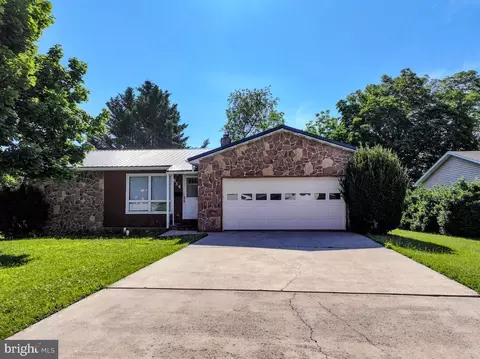 534 N 5th St, Mcconnellsburg, PA 17233