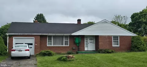 1080 Lincoln Way E, Mcconnellsburg, PA 17233