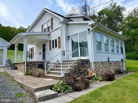 2737 Blacks Mountain Rd, Waterfall, PA 16689