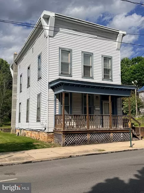 124 Lincoln Way W, Mcconnellsburg, PA 17233