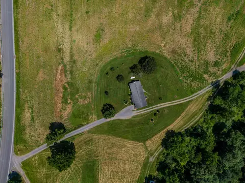 7296 Thompson Rd, Needmore, PA 17238