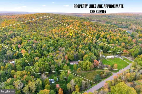 2940 Dinnerbell Five Rd, Farmington, PA 15437