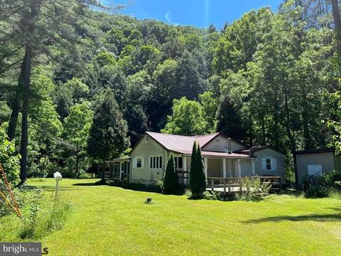 4839 Fishermans Ln, Spruce Creek, PA 16683