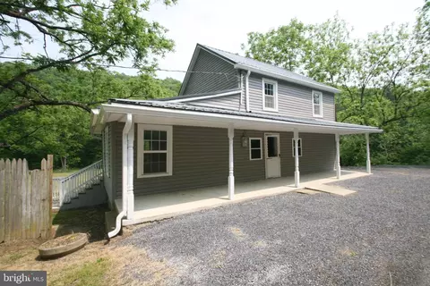23479 Hollow, Neelyton, PA 17239