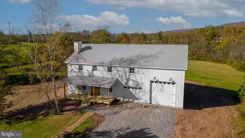 5510 Glenview Ln, Alexandria, PA 16611