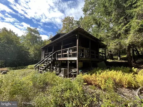 21128 Laurel Mtn, Three Springs, PA 17264