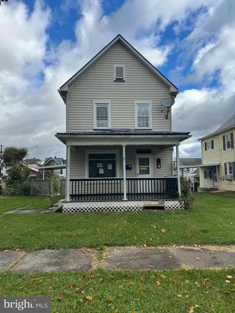 19 E Milford St, Mount Union, PA 17066