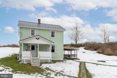 4893 Dungarvin Rd, Warriors Mark, PA 16877