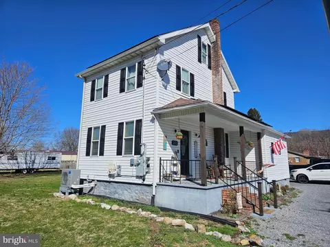 285 265 Iron St, Rockhill Furnace, PA 17249
