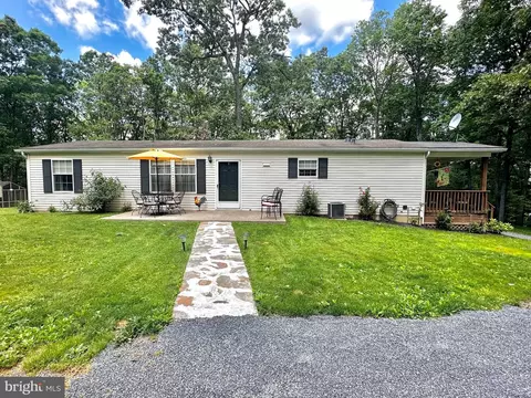 21605 Spring Hill Dr, Three Springs, PA 17264