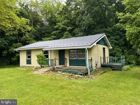 4507 Meadowwood Ln, Warriors Mark, PA 16877