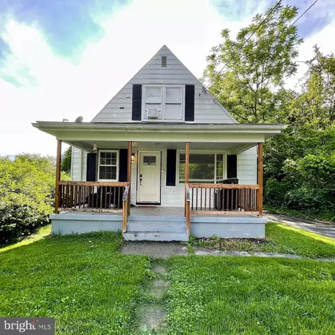 2718 Warm Springs Ave, Huntingdon, PA 16652