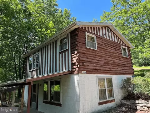 2733 Cottage Ln, James Creek, PA 16657