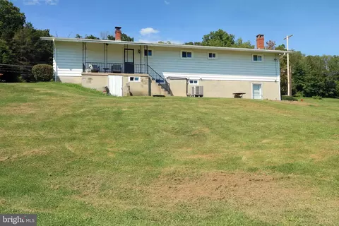 Exterior - 2141 Pennington Rd, Tyrone, PA 16686 photo 3 of 6