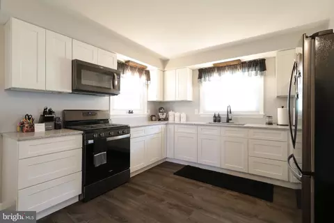 Kitchen - 2141 Pennington Rd, Tyrone, PA 16686 photo 1 of 3