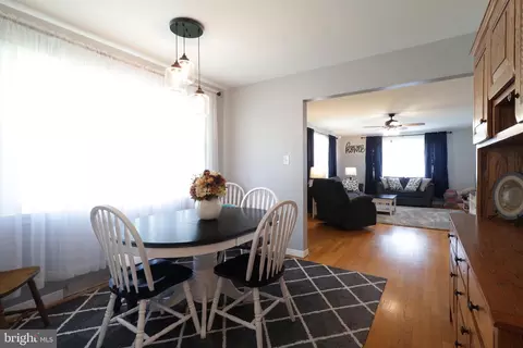 Dining - 2141 Pennington Rd, Tyrone, PA 16686 photo 1 of 2