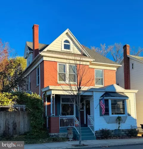 415 11th St, Huntingdon, PA 16652