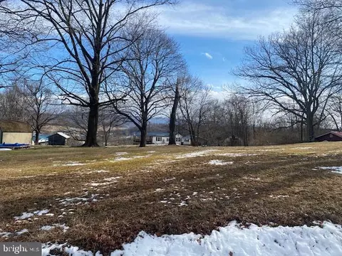 11412 Chestnut Ave, Mount Union, PA 17066