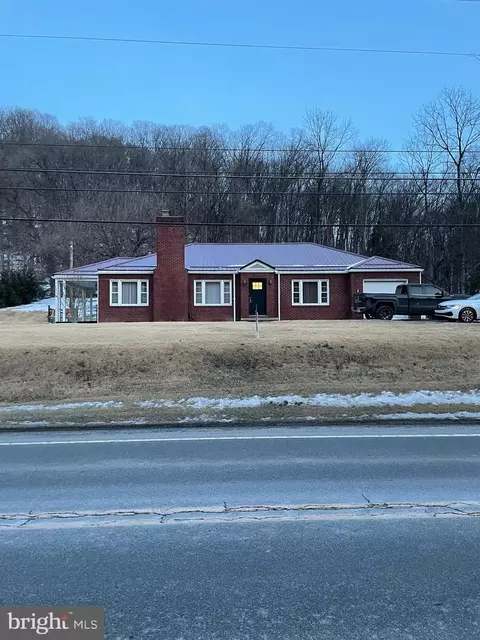 696 Us Highway 522, Mount Union, PA 17066