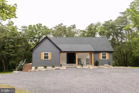 8093 Cromwell Church Rd, Hustontown, PA 17229