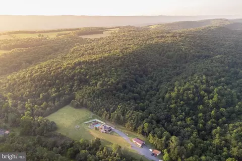 14279 Center Rd, Blairs Mills, PA 17213