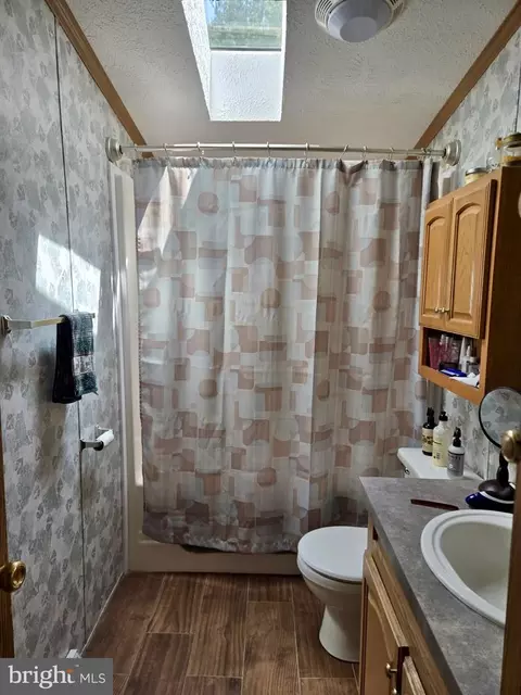 Bath - 7192 Coder Rd, Huntingdon, PA 16652 photo 3 of 4