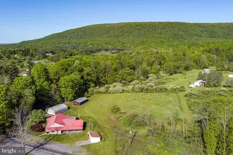 22464 Coles Vly, Robertsdale, PA 16674