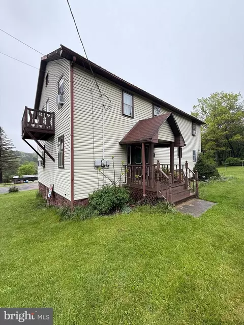 537 Scellini St, Robertsdale, PA 16674