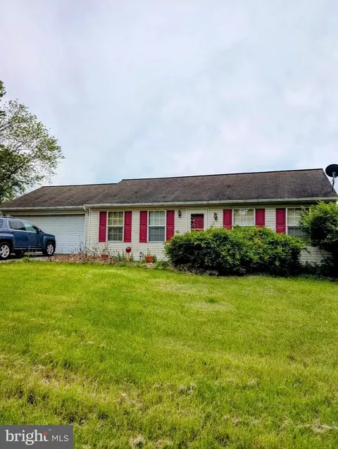 9933 Hoovers Hill Rd, Huntingdon, PA 16652