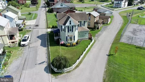 438 Grant St, Mapleton Depot, PA 17052 photo 4