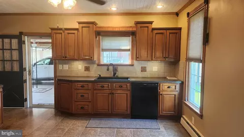 438 Grant St, Mapleton Depot, PA 17052 photo 12