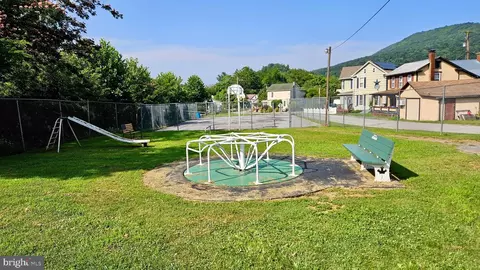 438 Grant St, Mapleton Depot, PA 17052 photo 42