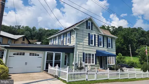 438 Grant St, Mapleton Depot, PA 17052