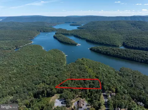 Parks Rd, Huntingdon, PA 16652