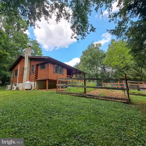 21103 Marlin Cir, Shade Gap, PA 17255