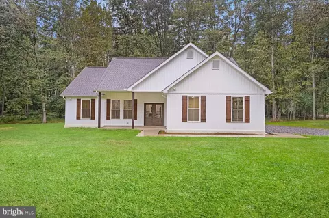 1774 On Point Ln, Warriors Mark, PA 16877