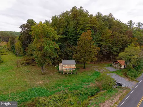 22015 Waterfall Rd, Three Springs, PA 17264