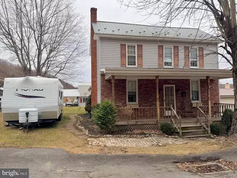 125 Meadow St, Rockhill Furnace, PA 17249