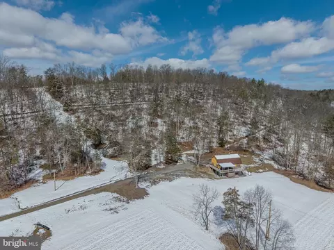 21697 View Dr, Three Springs, PA 17264