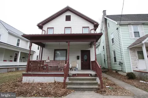 48 Market St, Mount Union, PA 17066