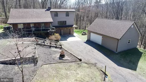9206 Barkleys Ln, Huntingdon, PA 16652