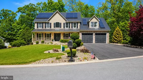 2204 Acorn Cir, Huntingdon, PA 16652