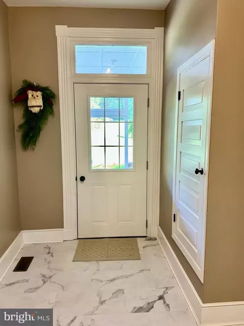 Entry Way - 11698 Chaney Spring Rd, Huntingdon, PA 16652 photo 1 of 10