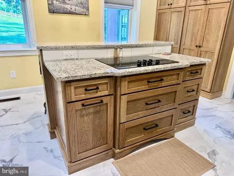 Kitchen - 11698 Chaney Spring Rd, Huntingdon, PA 16652 photo 4 of 13