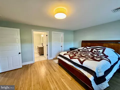 Bedroom - 11698 Chaney Spring Rd, Huntingdon, PA 16652 photo 3 of 8