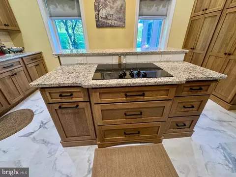 Kitchen - 11698 Chaney Spring Rd, Huntingdon, PA 16652 photo 12 of 13
