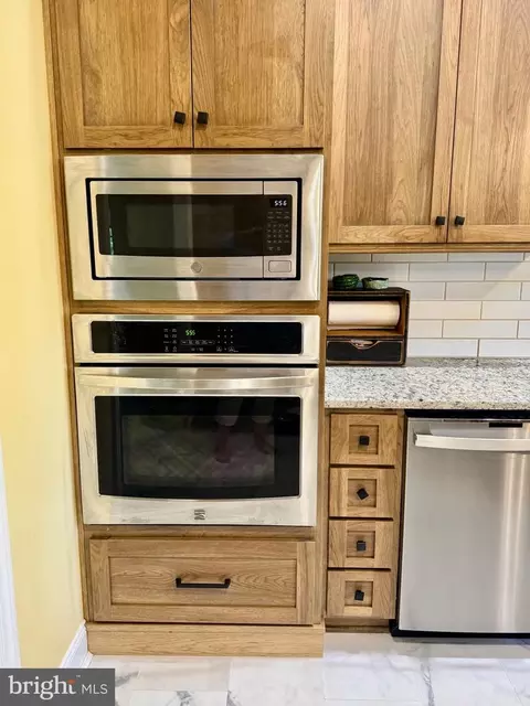 Kitchen - 11698 Chaney Spring Rd, Huntingdon, PA 16652 photo 2 of 13