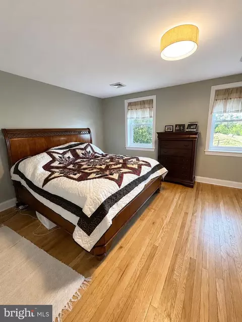 Bedroom - 11698 Chaney Spring Rd, Huntingdon, PA 16652 photo 2 of 8