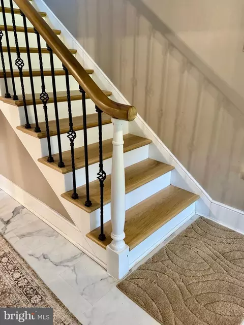 Entry Way - 11698 Chaney Spring Rd, Huntingdon, PA 16652 photo 6 of 10